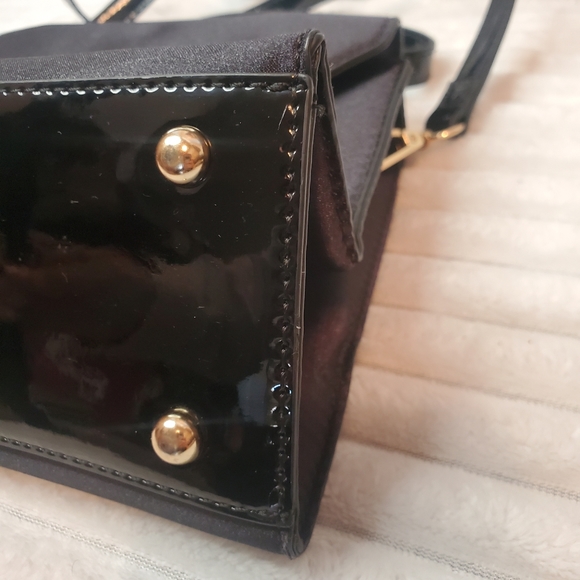 MARCIANO By Guess Small Crossbody Satchel Bag - Picture 11 of 12